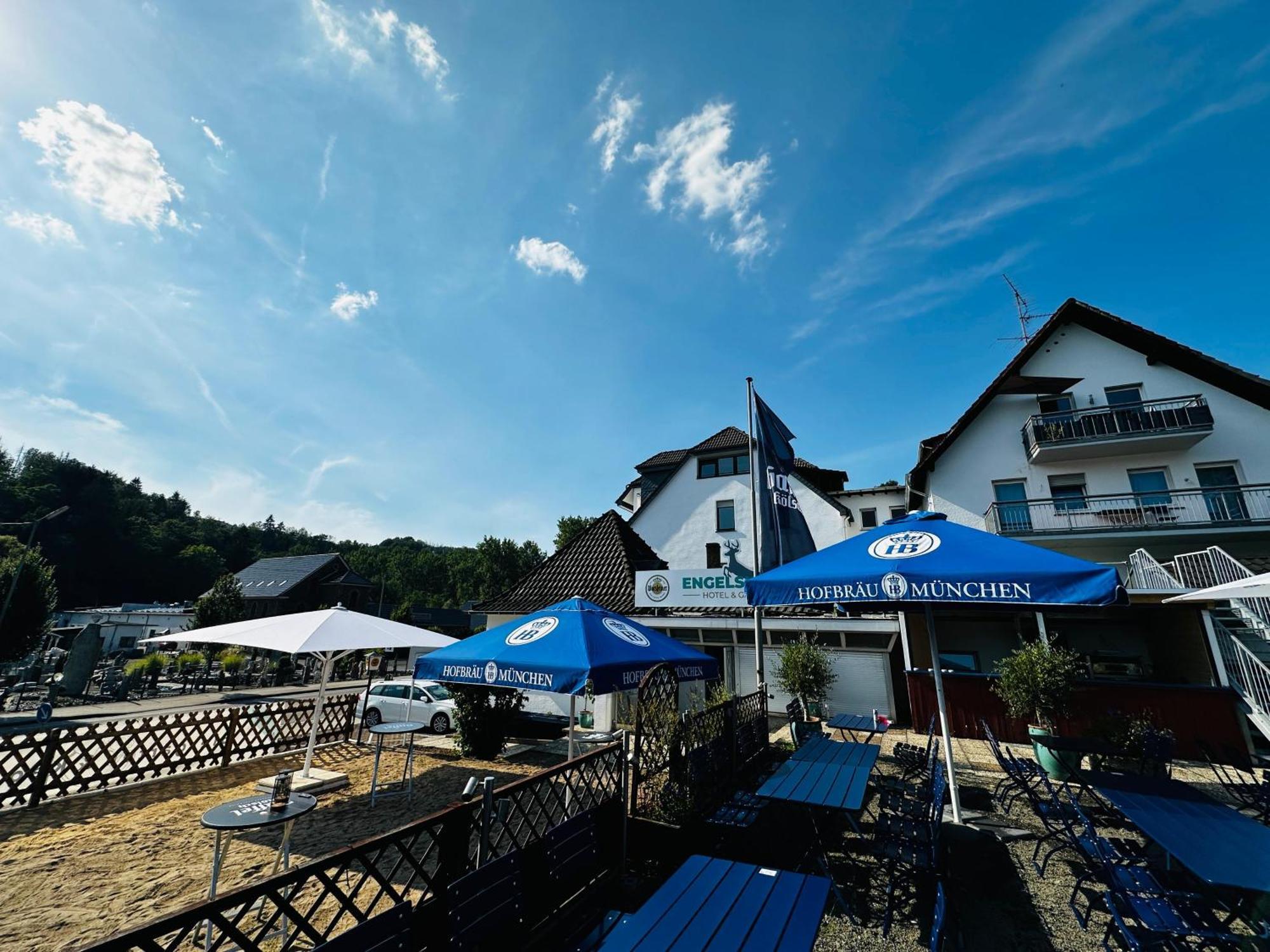 Hotel Енгелскирхен Екстериор снимка
